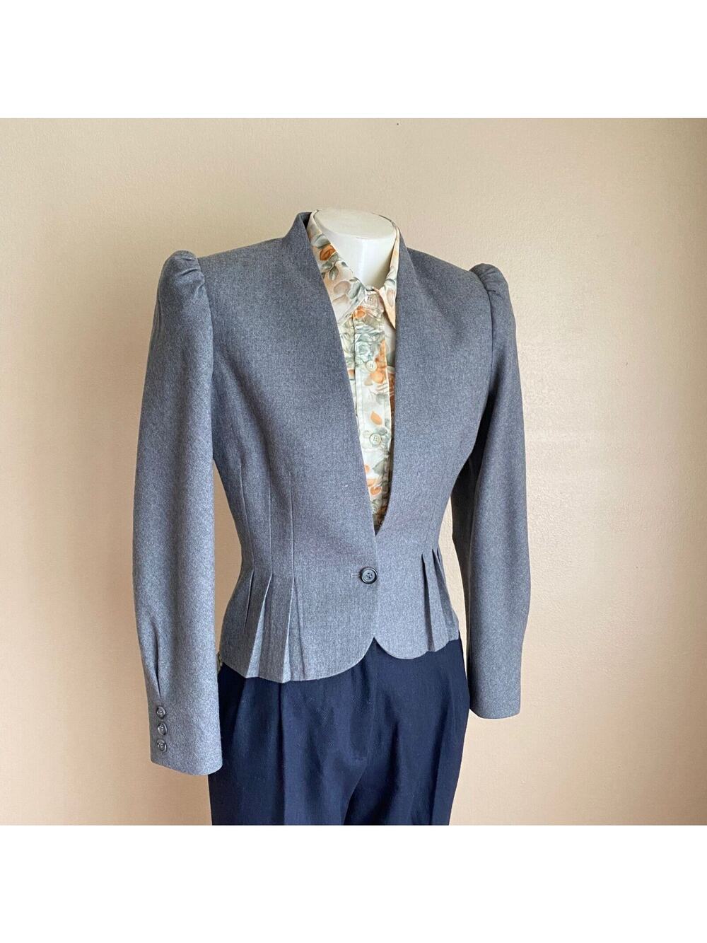DAMAGED Vintage S Forecaster of Boston Wool Blazer Gray Pleated High Shoulders